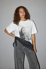 Hlaða mynd inn í gallerískoðara, CocoCC Chic Box Tee
