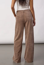 Hlaða mynd inn í gallerískoðara, DaisyCC Cord Pant Walnut
