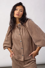 Hlaða mynd inn í gallerískoðara, DaisyCC Cord Shirt Walnut
