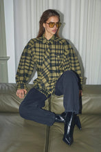 Hlaða mynd inn í gallerískoðara, KyleCC Check Tie Pleat Shirt Army
