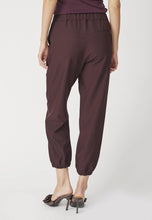 Hlaða mynd inn í gallerískoðara, Luna Pocket pant - Winered
