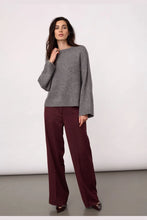 Hlaða mynd inn í gallerískoðara, RogerCC O Neck Knit Grey Melange
