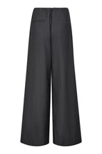 Hlaða mynd inn í gallerískoðara, Saga Pleat Pant Mid Grey
