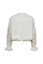 Load image into Gallery viewer, Stinacc Emb Blouse Off White
