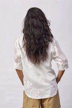 Load image into Gallery viewer, VivianCC Blouse Creme
