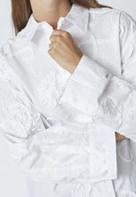 Hlaða mynd inn í gallerískoðara, Xaviercc Flower Shirt White
