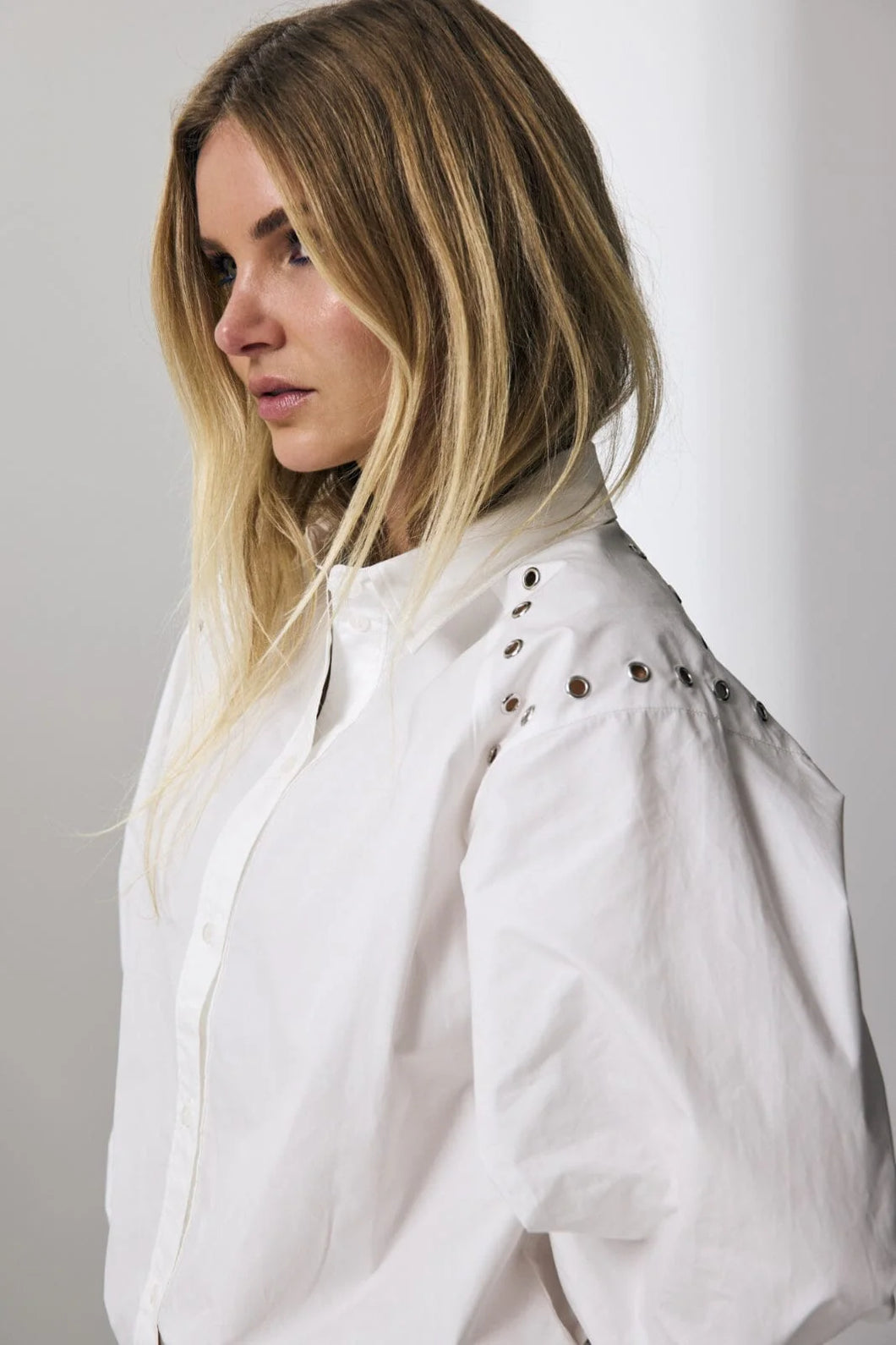 trinacc eyelet shirt