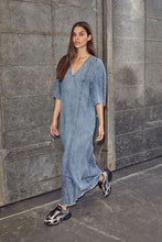 Load image into Gallery viewer, Denim Raw Hem Dress
