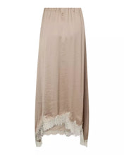 Load image into Gallery viewer, IdunCC Lace Skirt Bisquit
