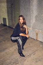 Hlaða mynd inn í gallerískoðara, Baggy Days Track Pant Black
