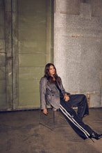 Hlaða mynd inn í gallerískoðara, Baggy Days Track Pant Black
