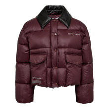 Load image into Gallery viewer, Climb Crop Pocket Jacket Wine
