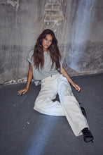 Load image into Gallery viewer, Drew Barrel Panel Jeans White
