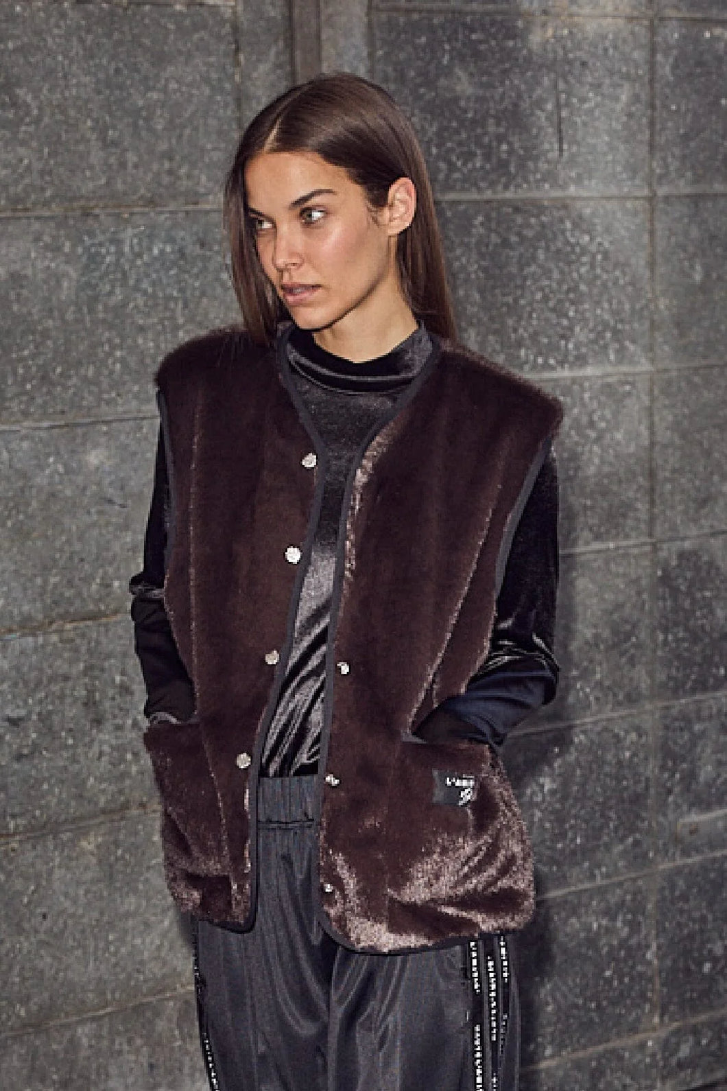 Fur Tech Vest Mocca