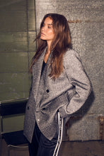 Load image into Gallery viewer, Herring Sequins Blazer Black
