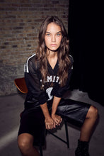 Load image into Gallery viewer, Lace Football V blouse Black
