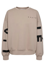 Load image into Gallery viewer, Maxi Split Logo Sweat Beige
