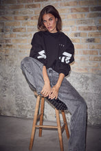 Hlaða mynd inn í gallerískoðara, Maxi Split  Logo Sweat Black
