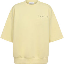 Load image into Gallery viewer, Maxi Split SS Logo Sweat Pale yellow
