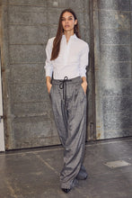Hlaða mynd inn í gallerískoðara, Michelle Check Tailor Tie Pants Grey

