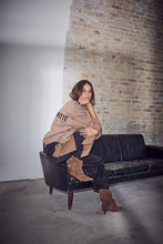Load image into Gallery viewer, New Studio Tie Sweat Walnut
