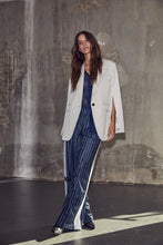 Load image into Gallery viewer, Premiere Hook Blazer
