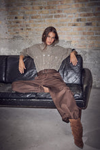 Load image into Gallery viewer, Rabi Cargo Pocket Pant Mocca
