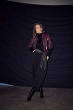 Hlaða mynd inn í gallerískoðara, Yasmin Leather Bomber Jacket Wine
