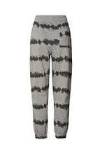 Load image into Gallery viewer, Vista print sweat pant
