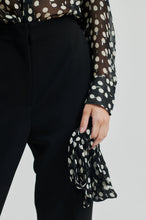 Hlaða mynd inn í gallerískoðara, Fique Straight Trousers Black
