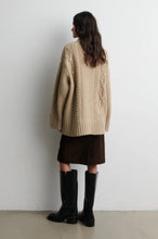 Load image into Gallery viewer, Janne Knit T Neck Camel Melange
